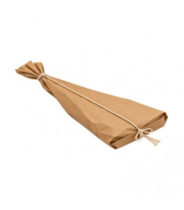 Embrulho Bacalhau em Papel Pardo com Cordao